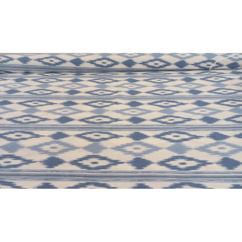 Loneta Estampada Modelo Mallorquina patrón en Ikat, Elegancia y Resistencia en 280 cm Ancho.